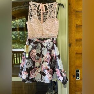 2 piece sequin hearts skirt and top size 1 never worn